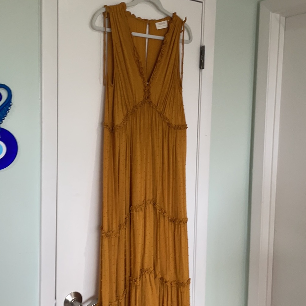 Kivari Midi dress
